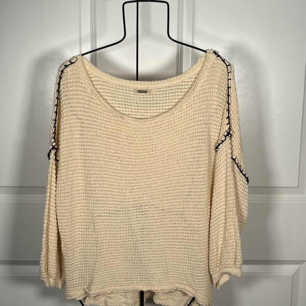 Gimmicks by BKE Relaxed Beige Top